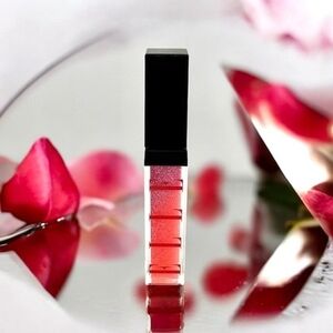 Rare ELLE Runway Lip Gloss Lipstick Sparkly Color 02 NIB